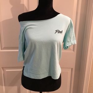 Off-the-shoulder crop tee!